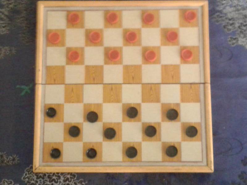 לוח משחק דמקה